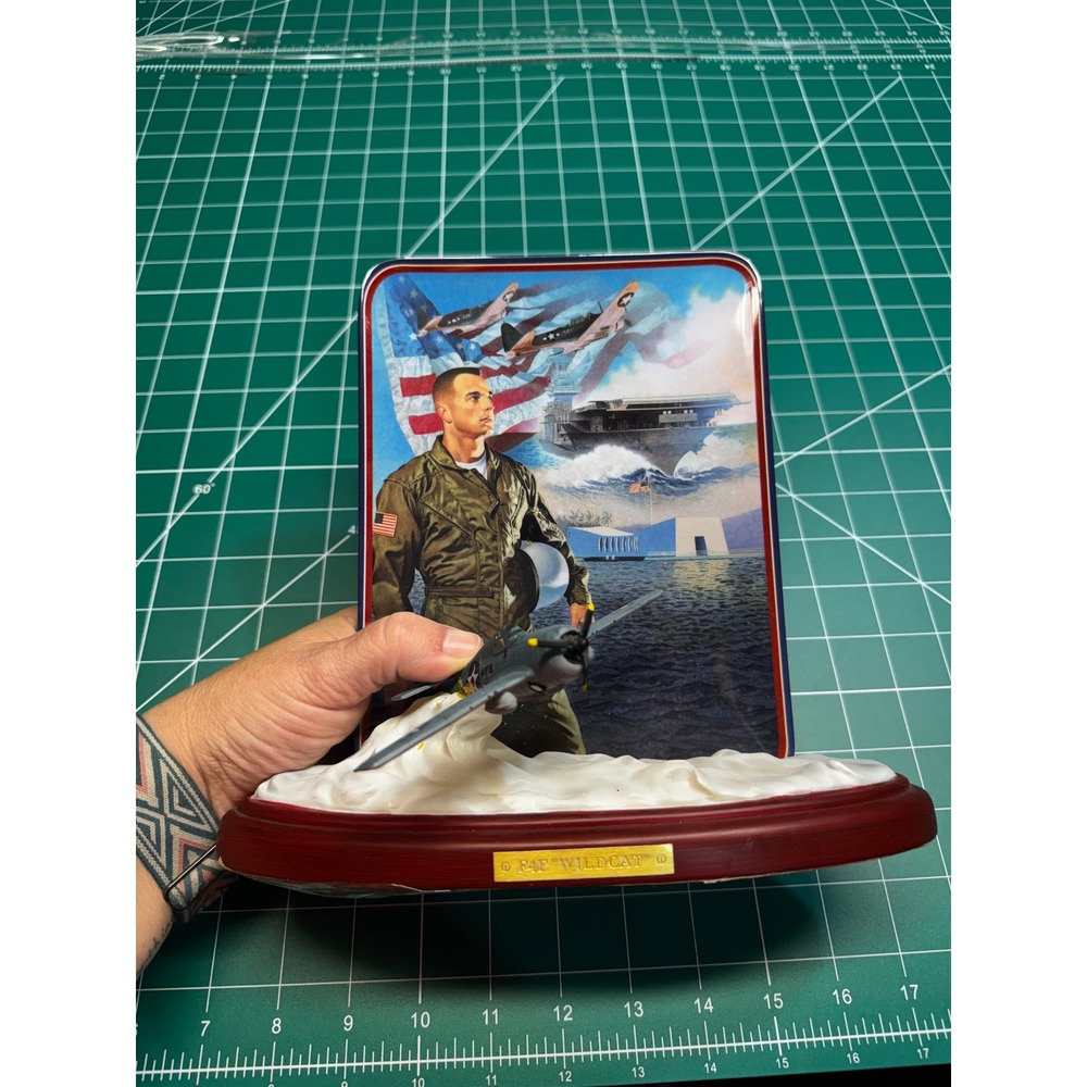Bradford Exchange F4F Wildcat Pearl Harbor Commemorative Plate A0529